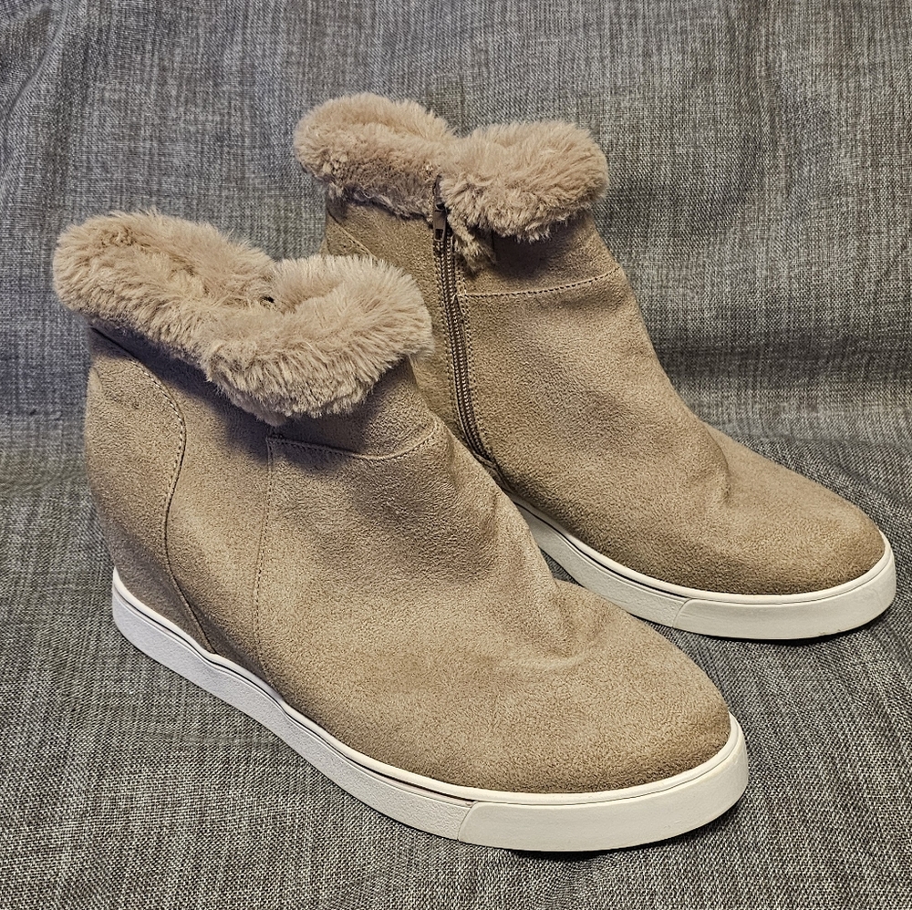 Women's Tan Fur-Lined Ankle Boots